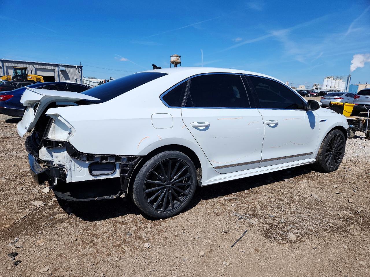 Volkswagen Passat R-line