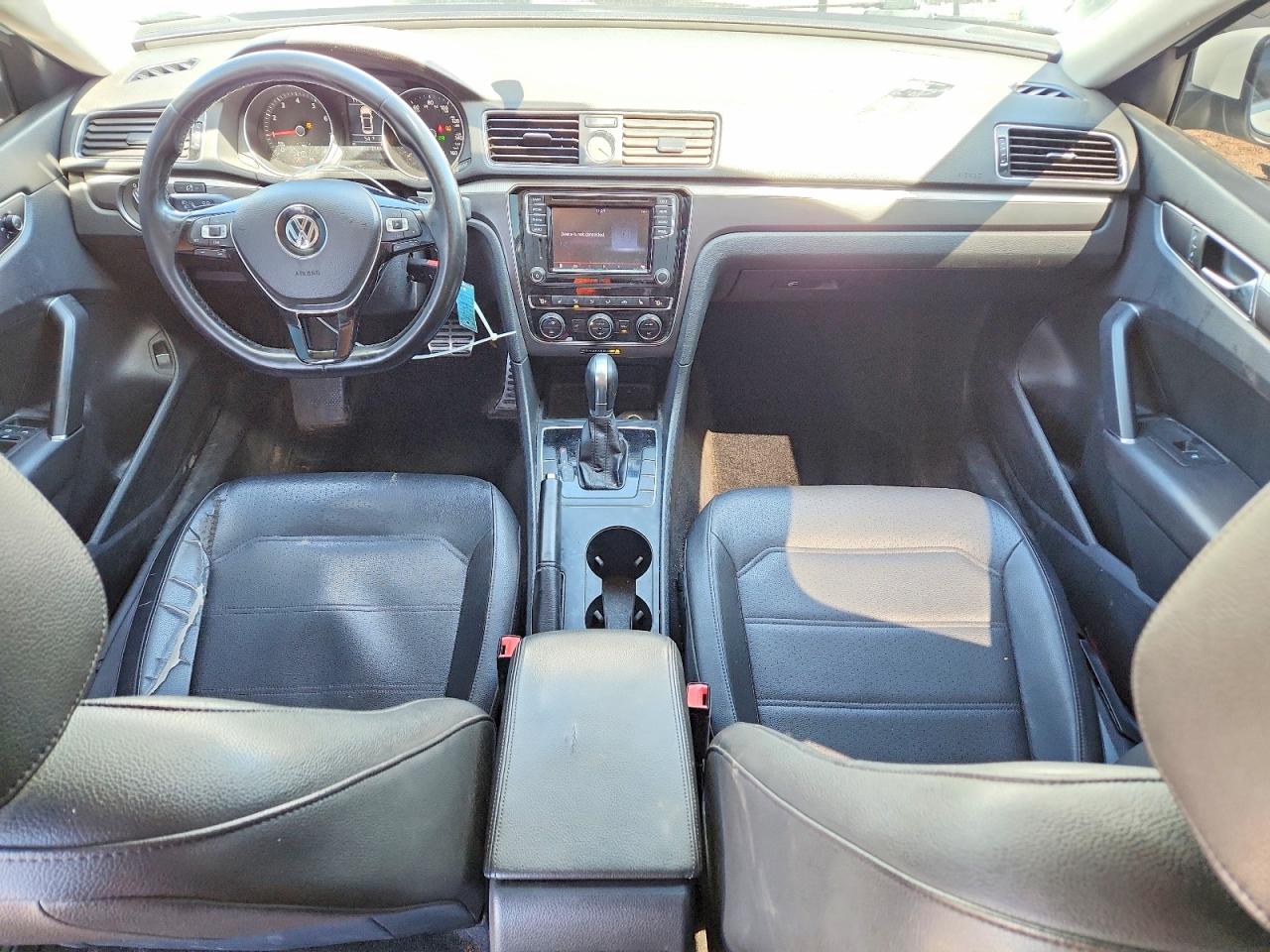 Volkswagen Passat R-line