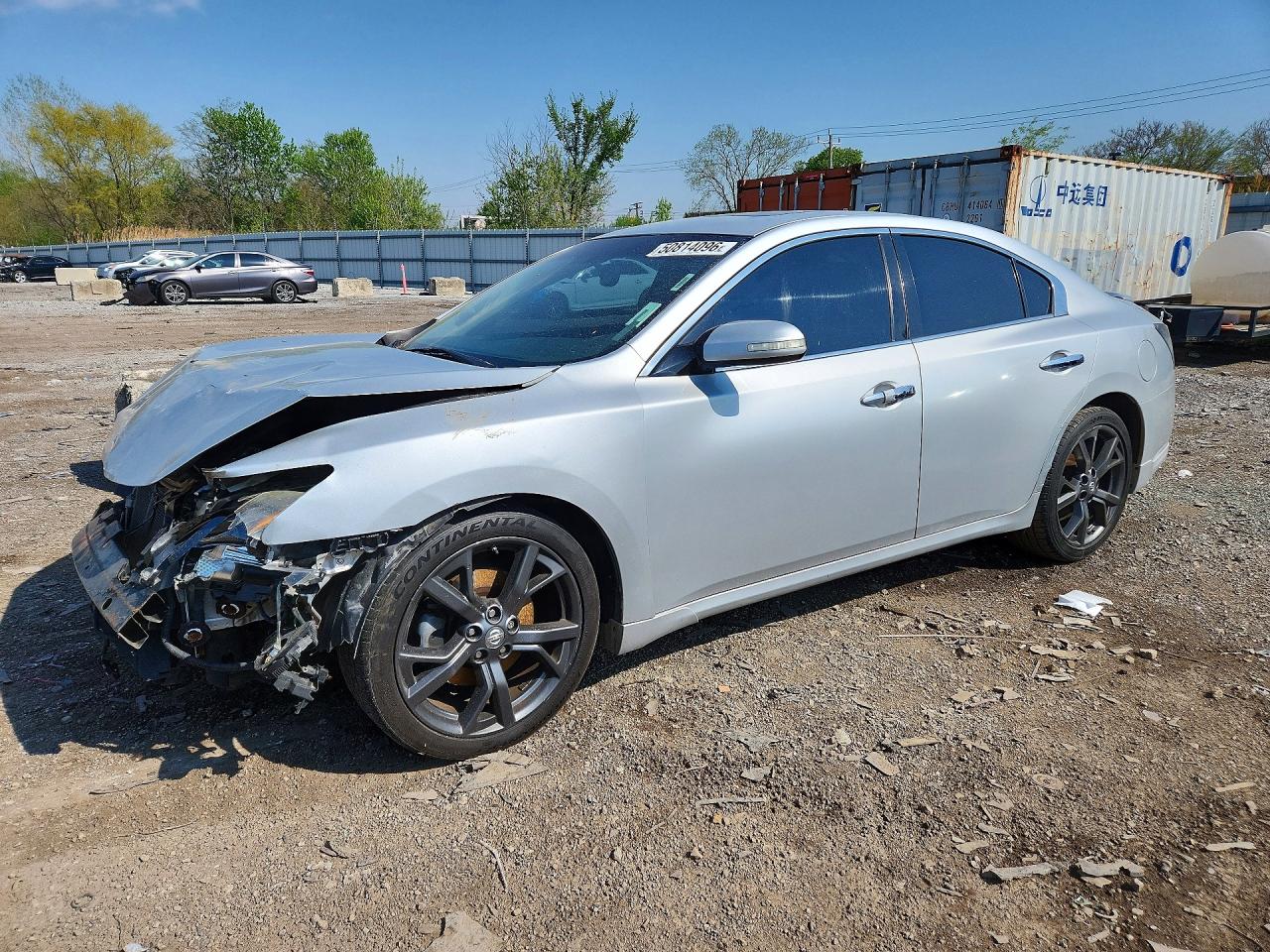 Salvage Nissan Maxima Image