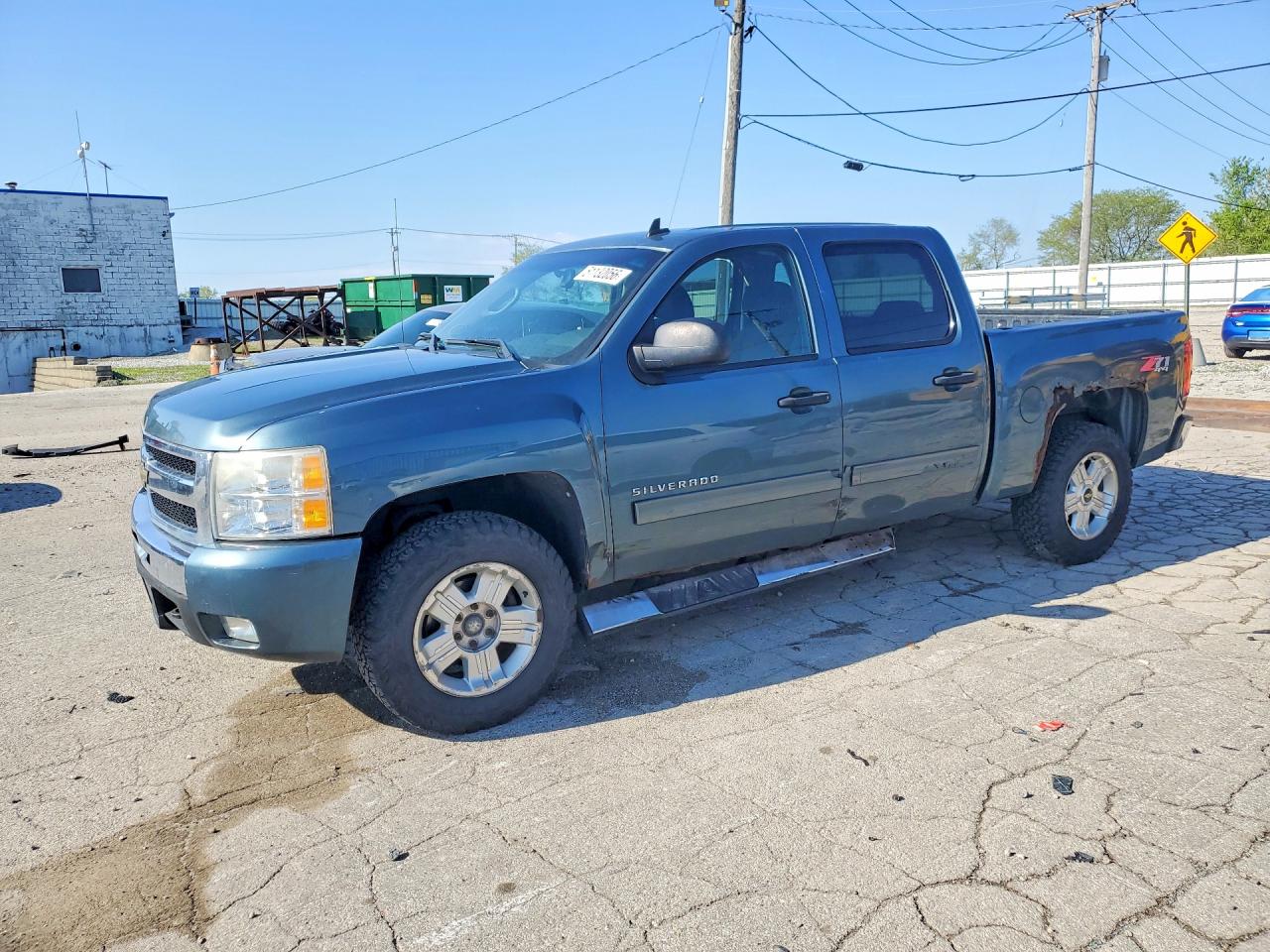 Salvage Chevrolet Silverado Image