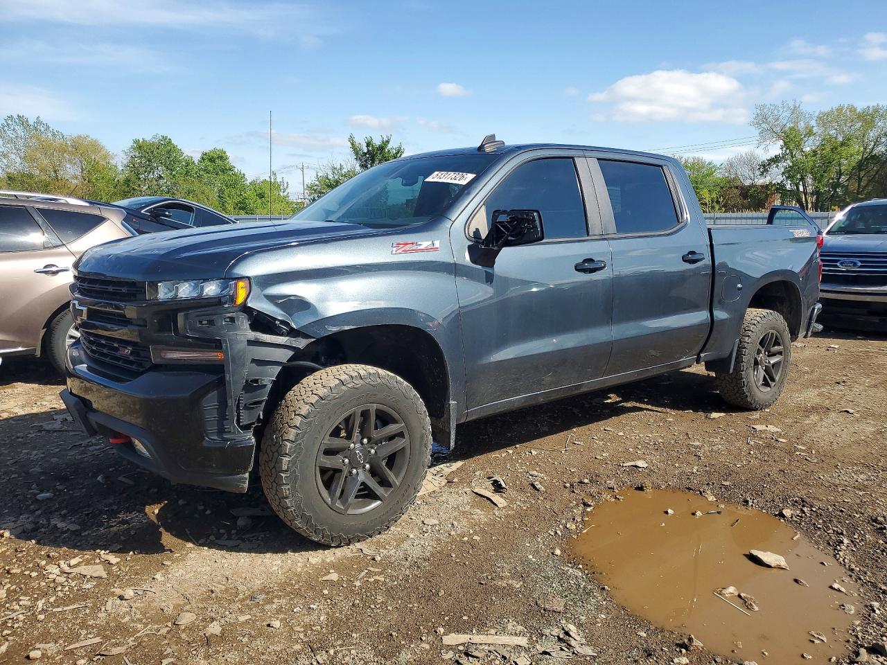 Salvage Chevrolet Silverado Image