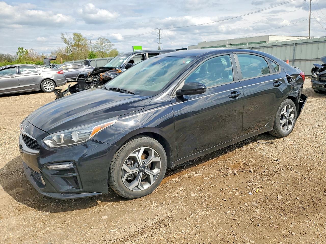 Salvage Kia Forte Image