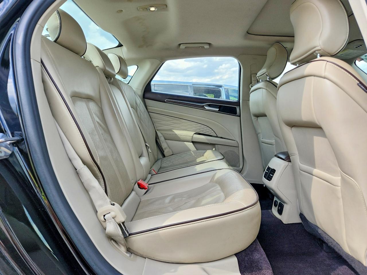 Ford Fusion Titanium Phev