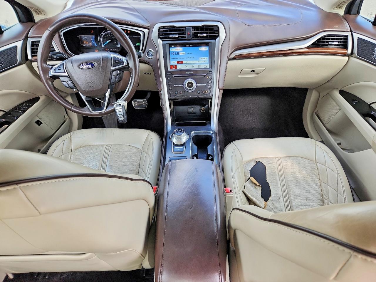 Ford Fusion Titanium Phev