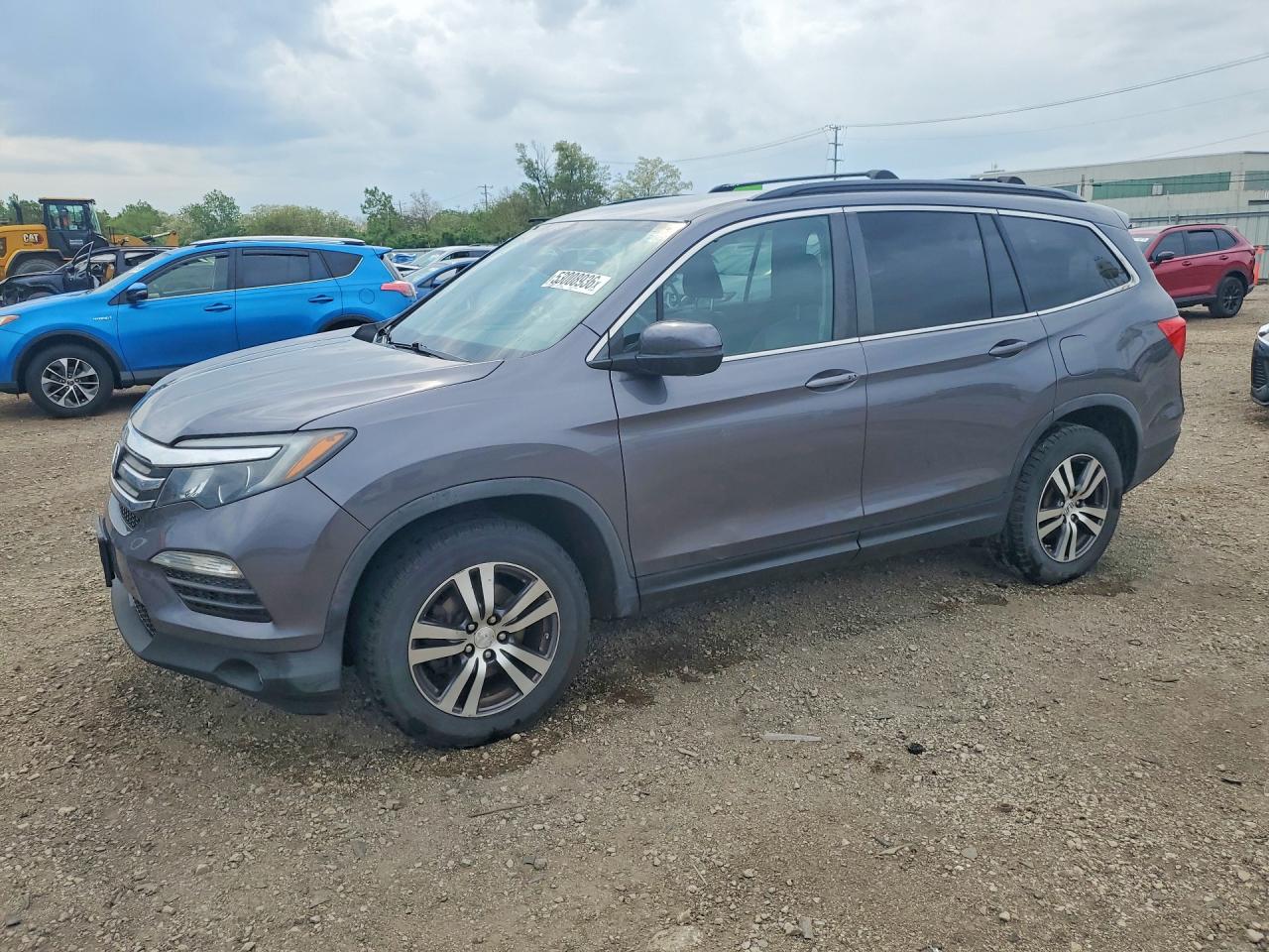 Salvage Honda Pilot Image