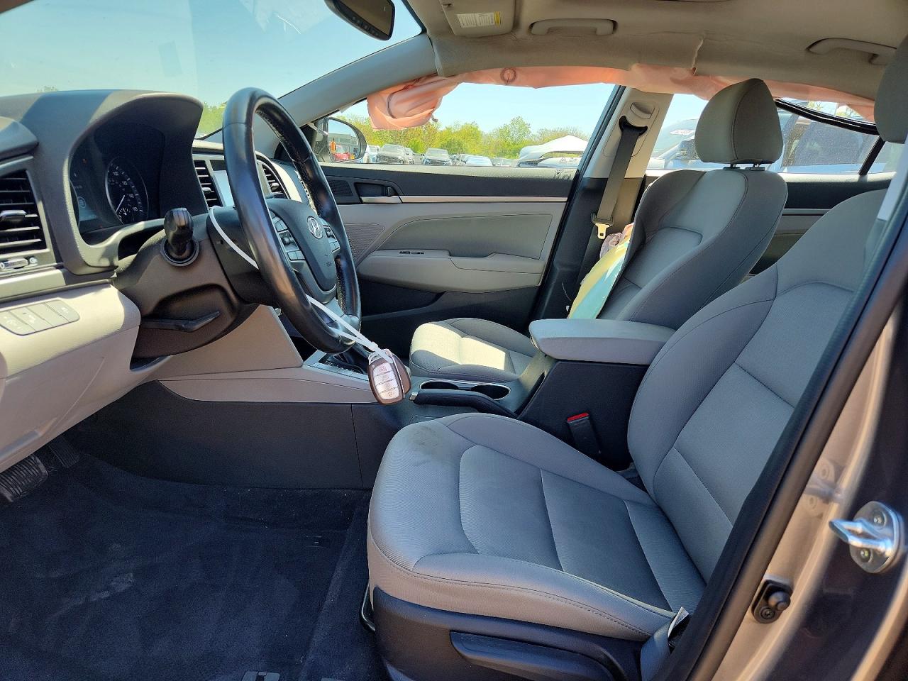 Hyundai ELANTRA Value Edition