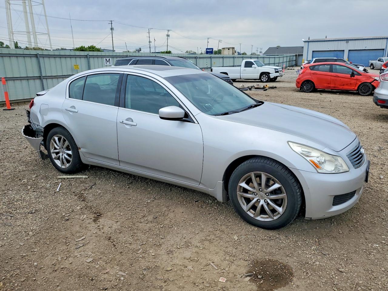 INFINITI G37 X
