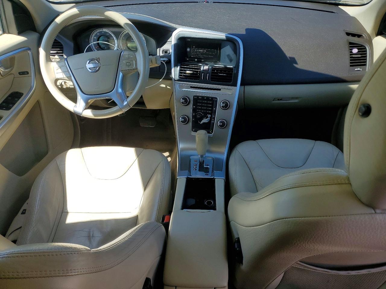 Volvo XC60 T6