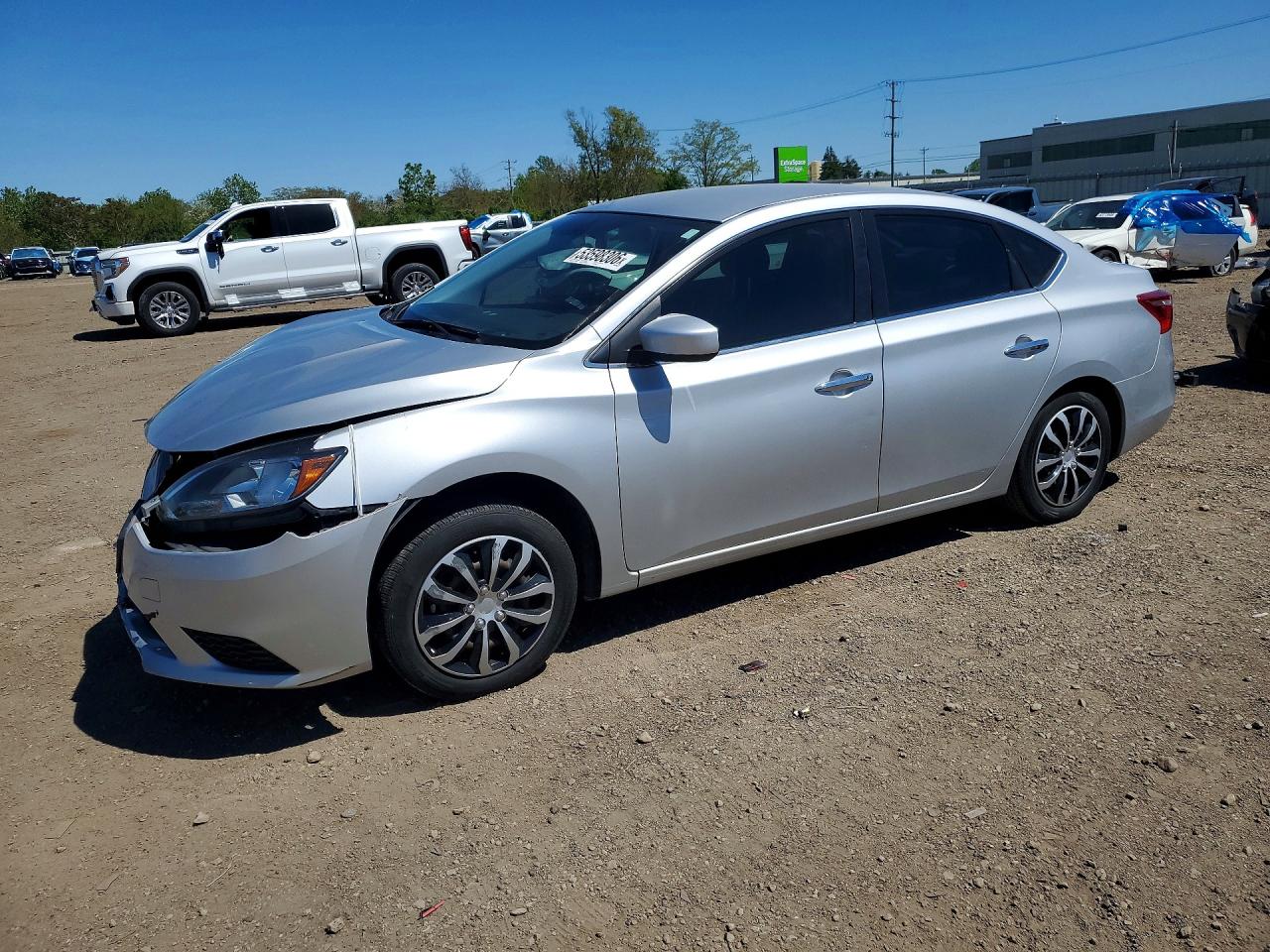 Salvage Nissan Sentra Image