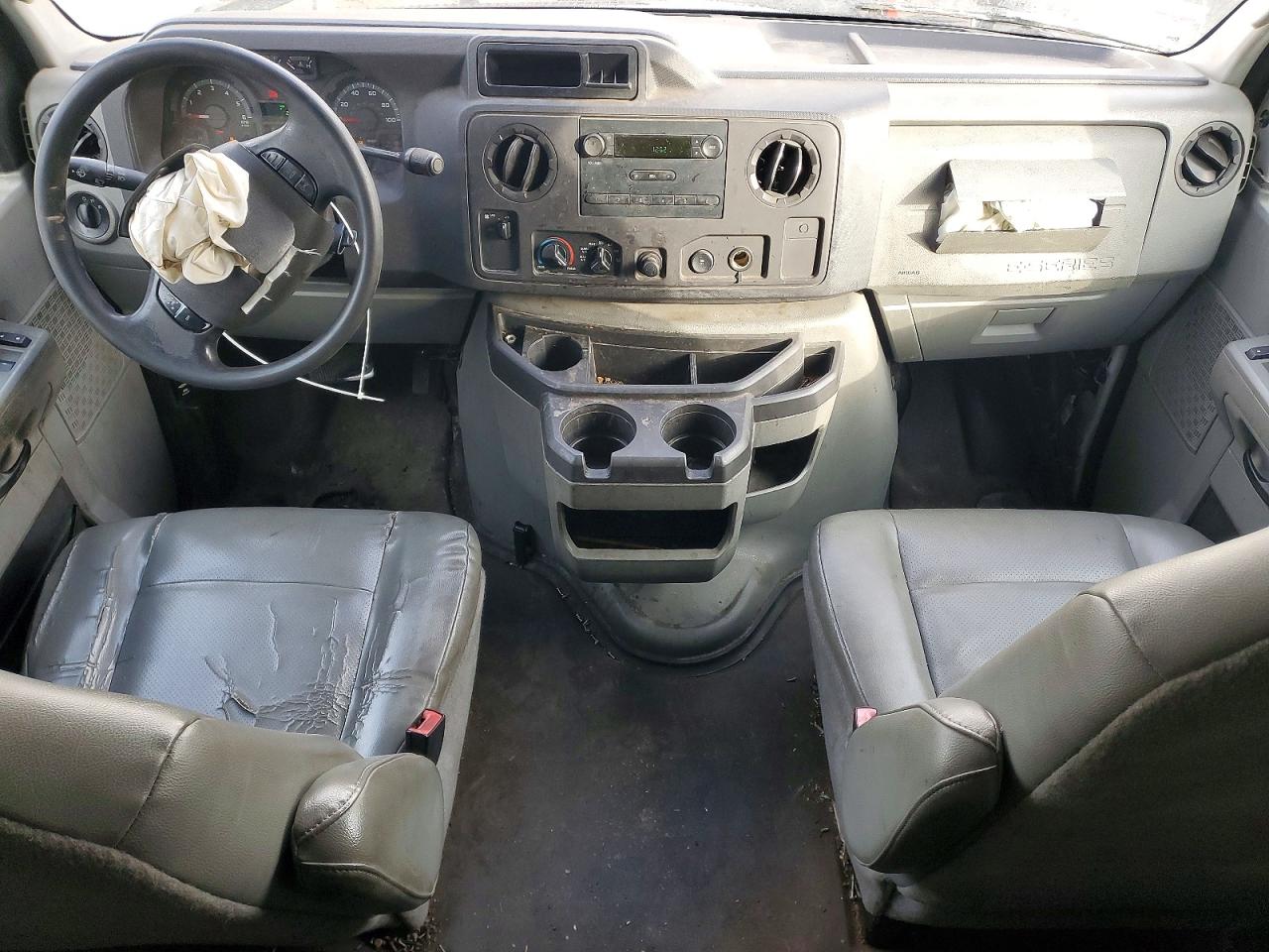Ford Econoline E350 Super Duty Van