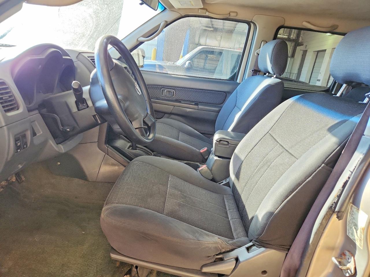Nissan Frontier Xe-v6