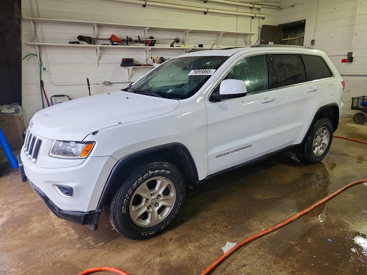 Salvage Jeep Grand Cherokee Image