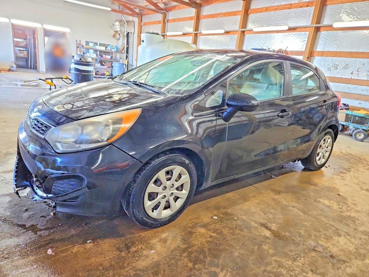 Salvage Kia Rio Image
