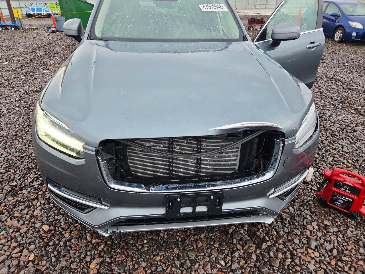 Volvo XC90 T5