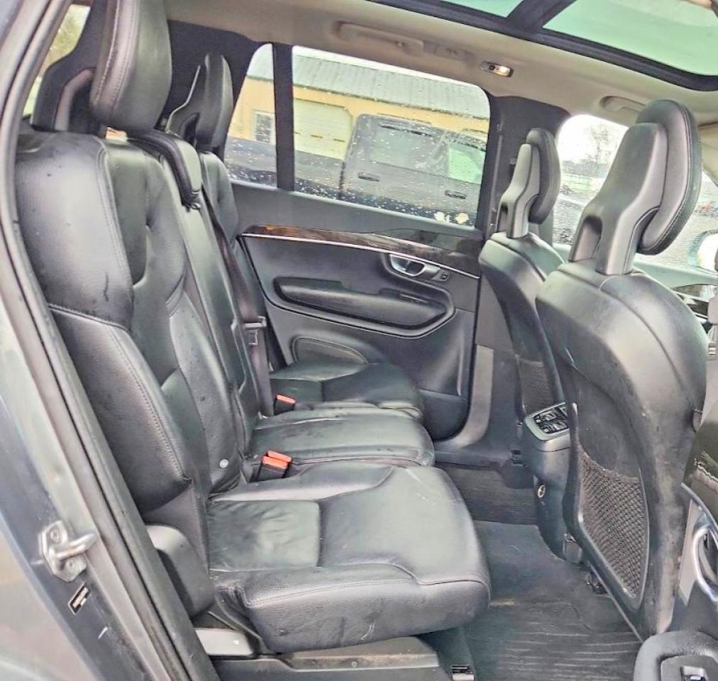Volvo XC90 T5