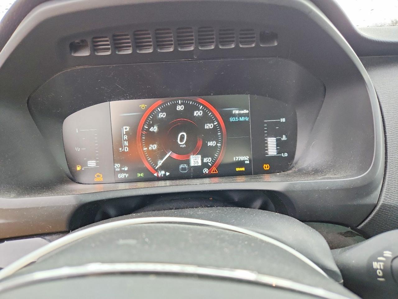 Volvo XC90 T5