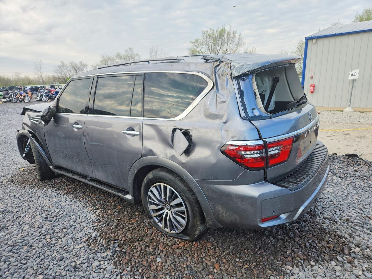 Nissan Armada Sl