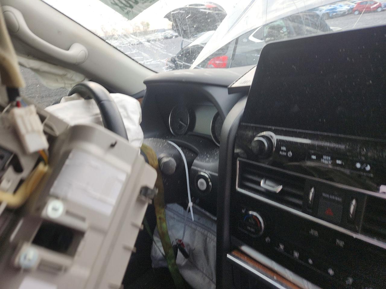 Nissan Armada Sl