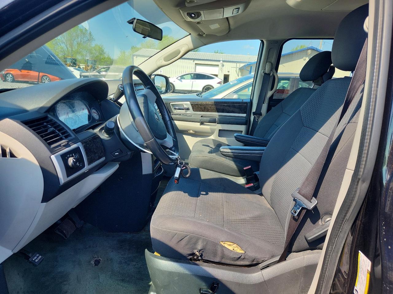 Dodge Caravan Sxt
