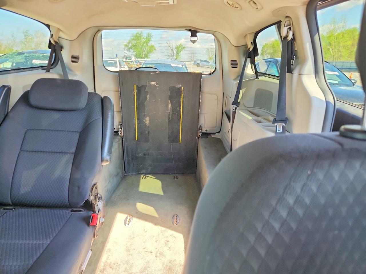 Dodge Caravan Sxt