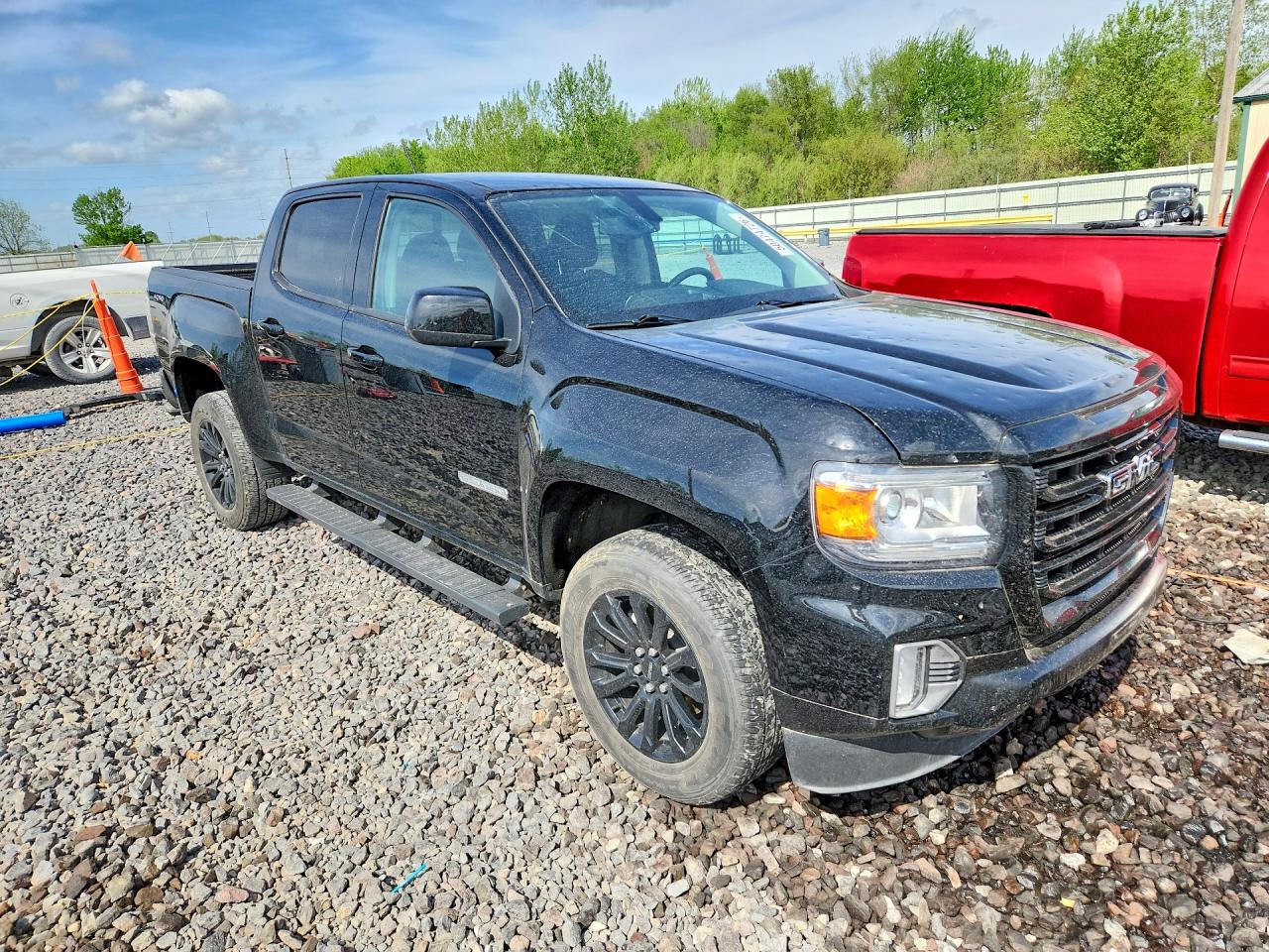 GMC Canyon Elevation
