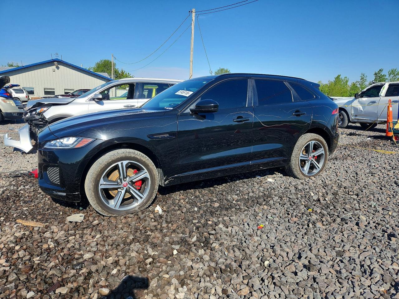 Salvage Jaguar F-PACE Image