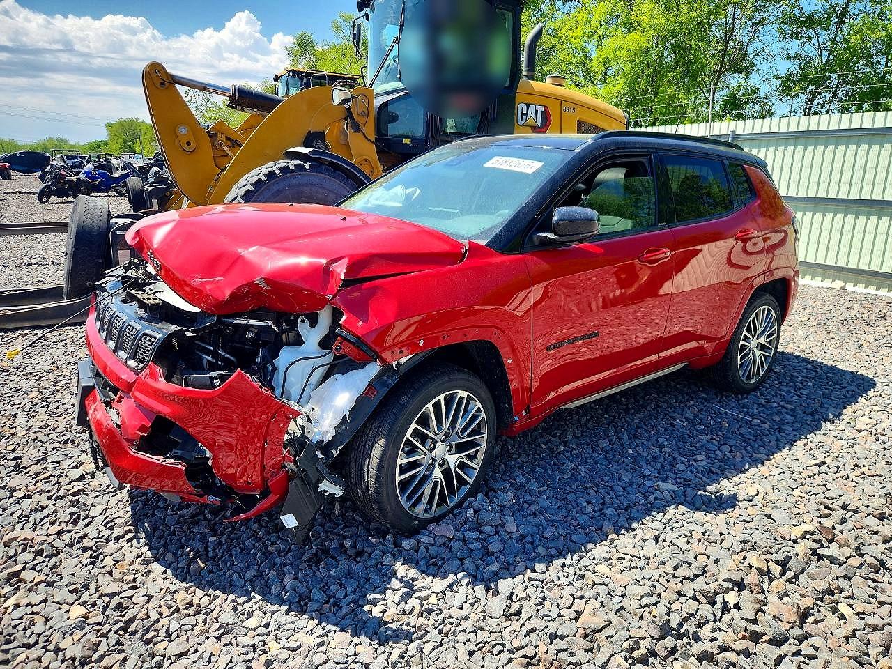 Salvage Jeep Compass Image
