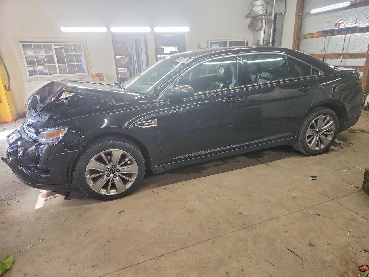 Salvage Ford Taurus Image