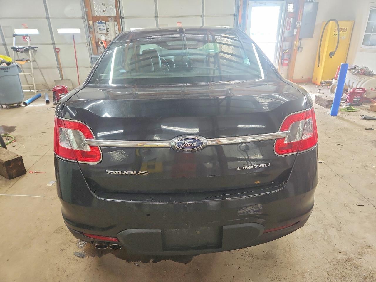 Ford Taurus Limited