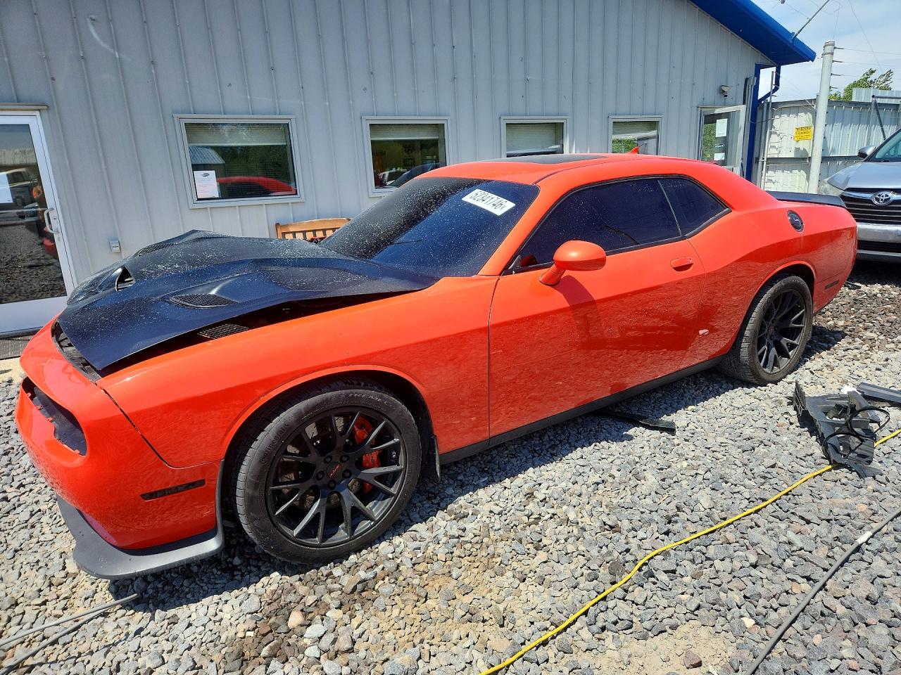 Salvage Dodge Challenger Image