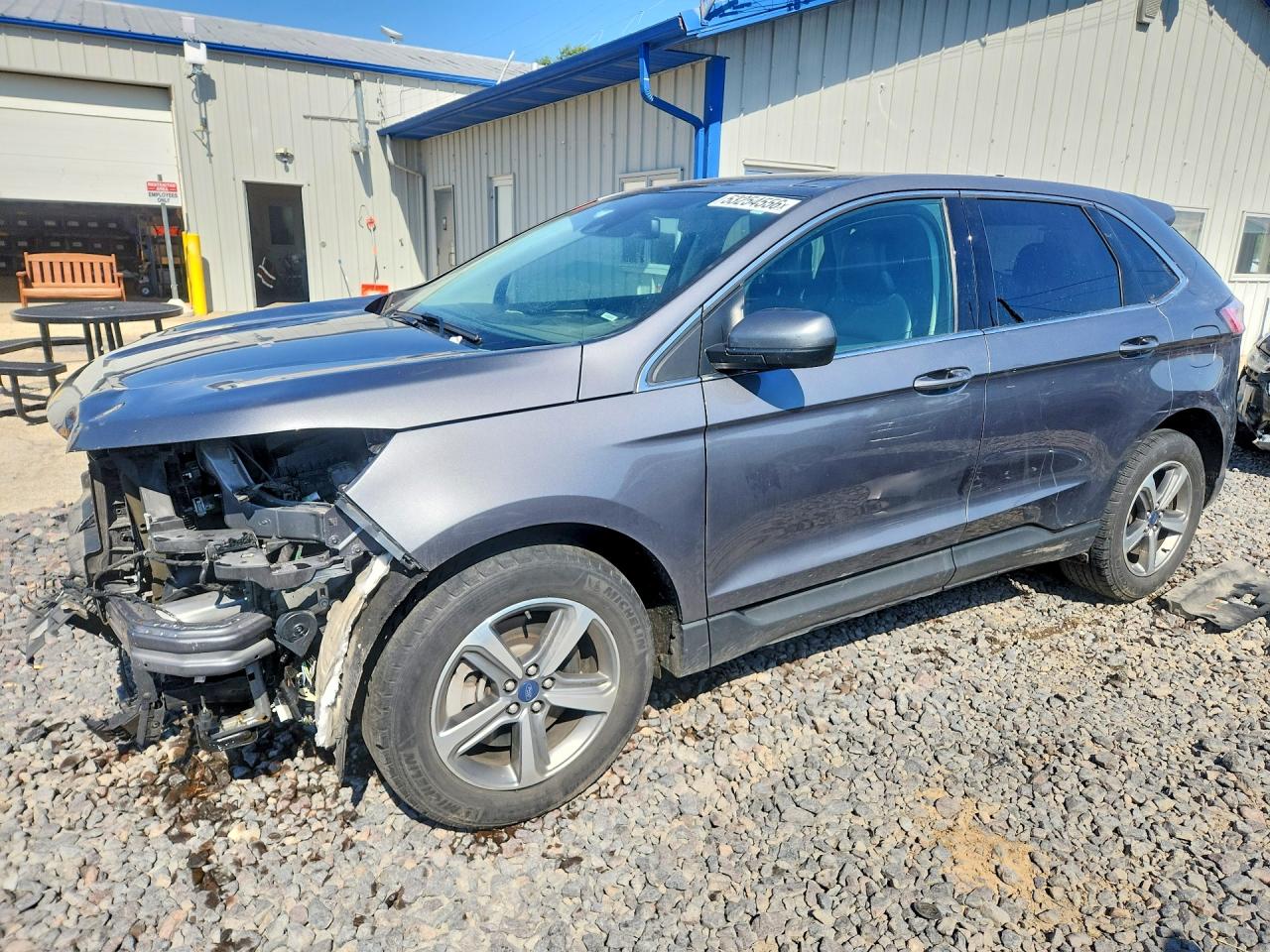 Salvage Ford Edge Image