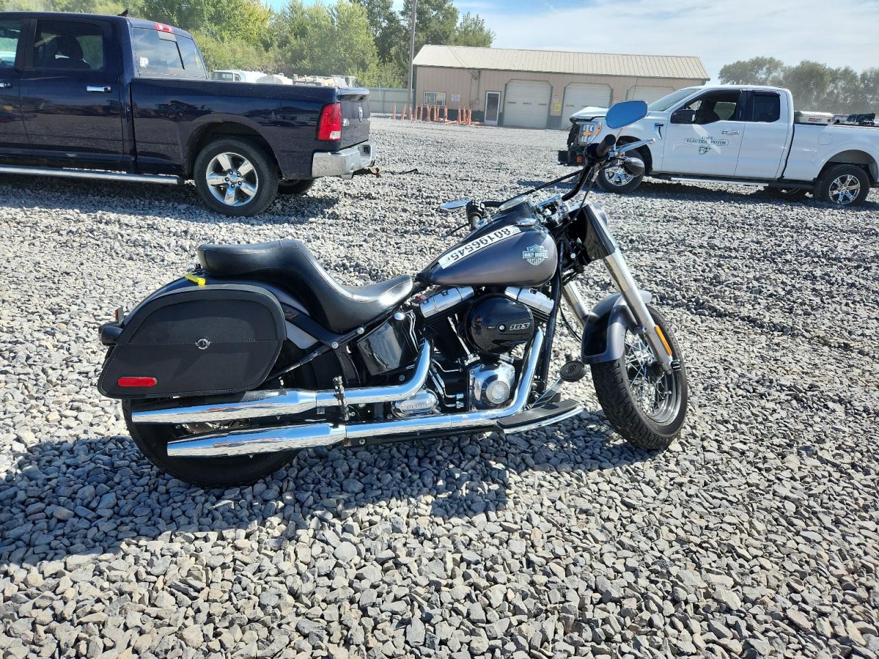 Salvage Harley-Davidson Fl Image