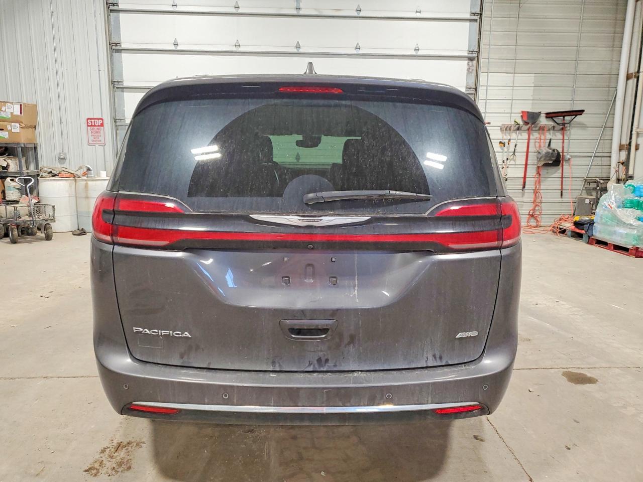 Chrysler Pacifica Touring L