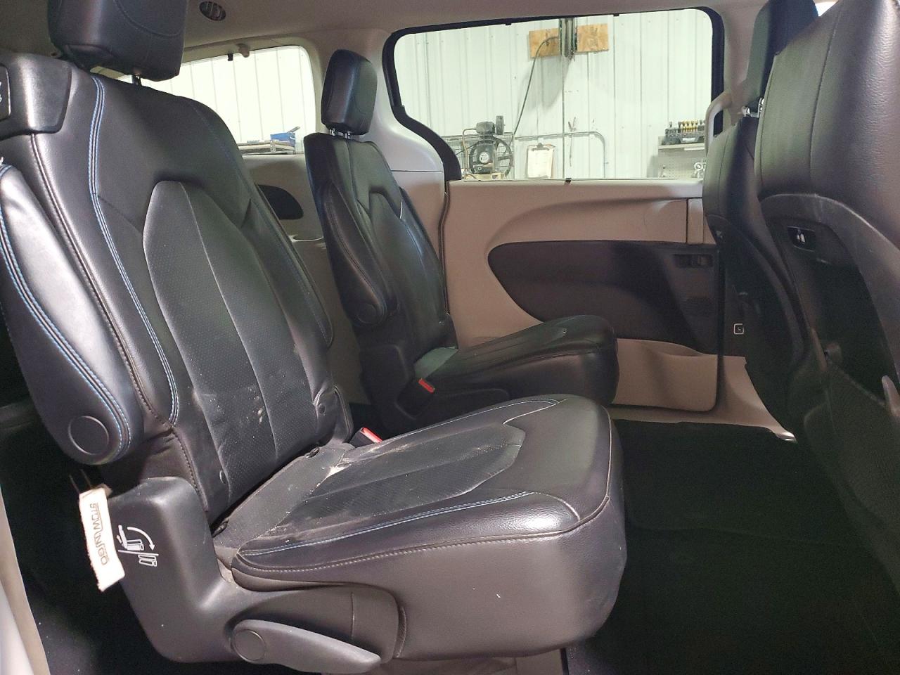 Chrysler Pacifica Touring L