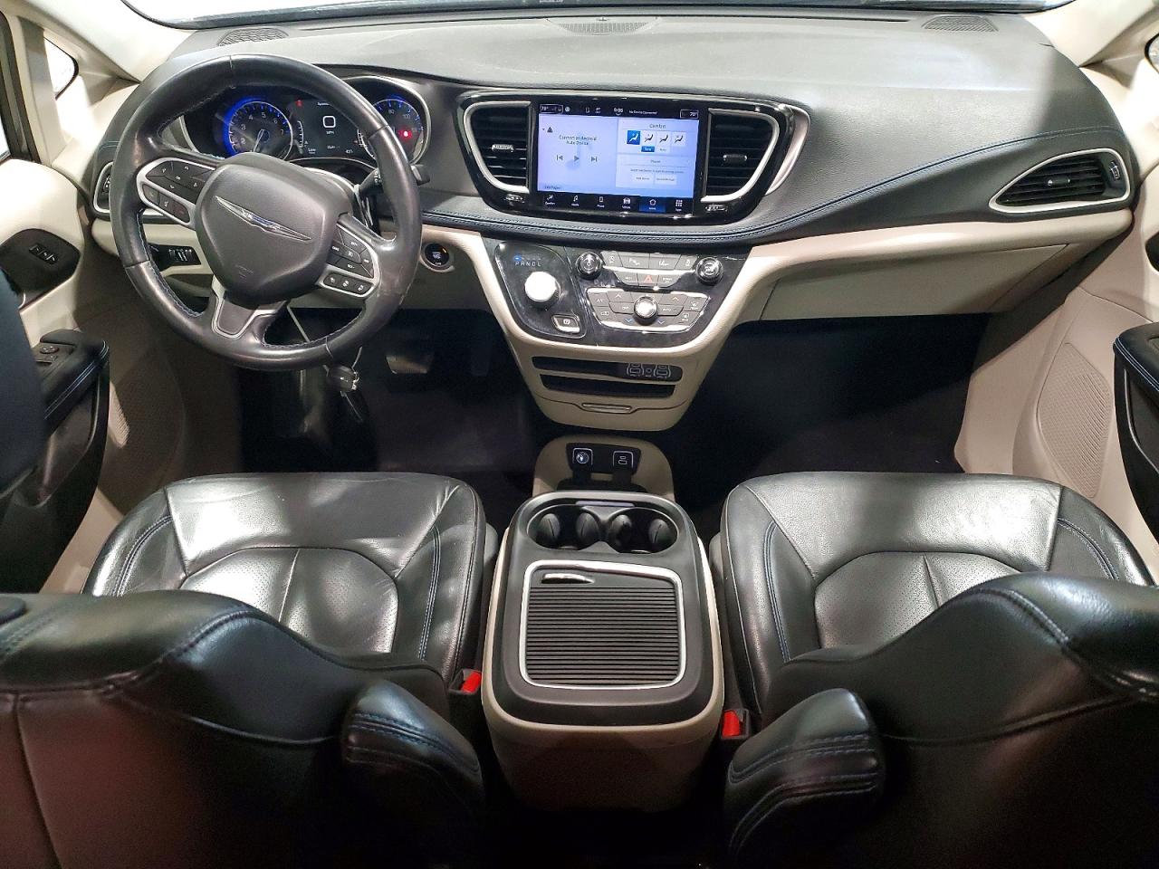 Chrysler Pacifica Touring L