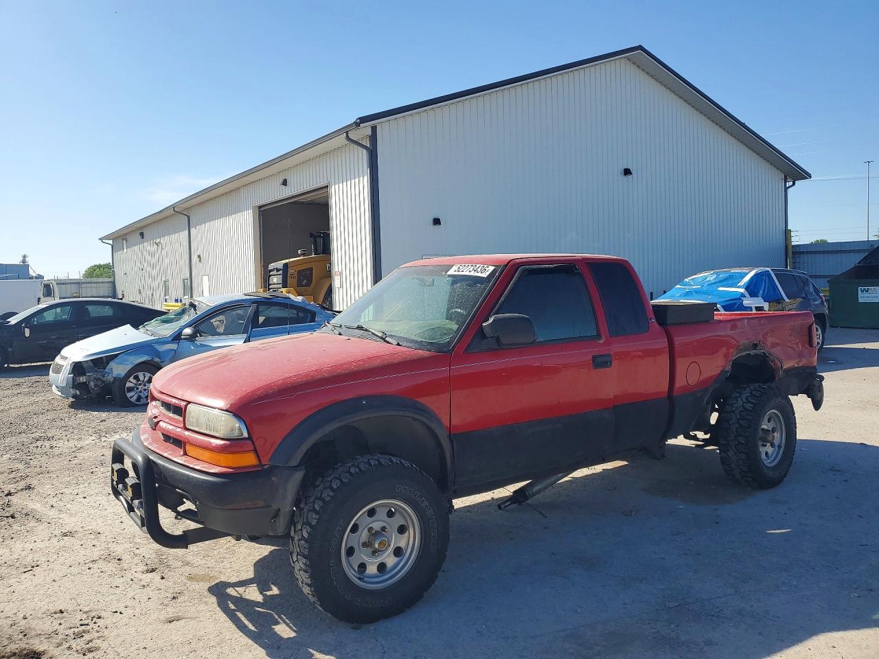 Salvage Chevrolet S-10 Image