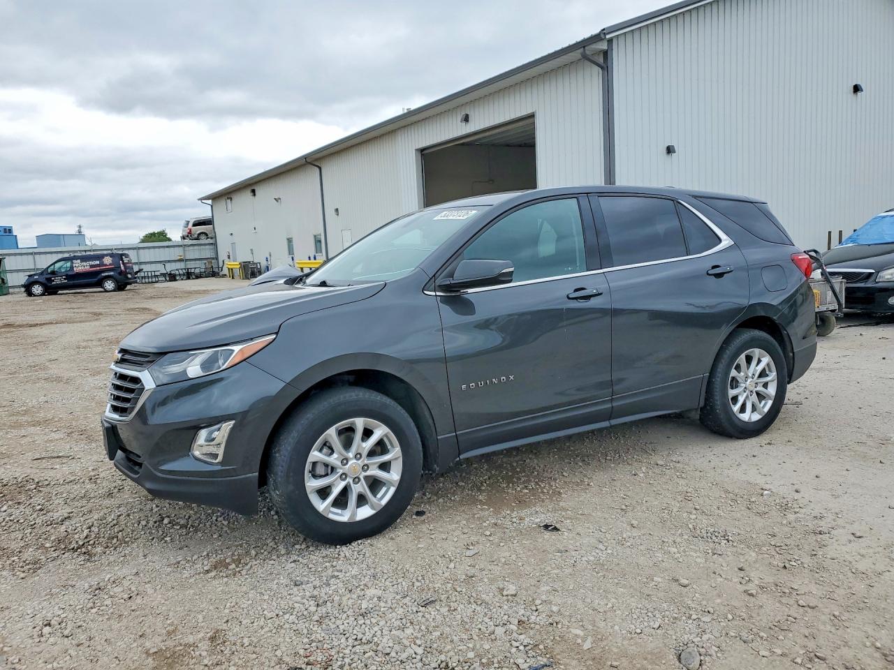 Salvage Chevrolet Equinox Image