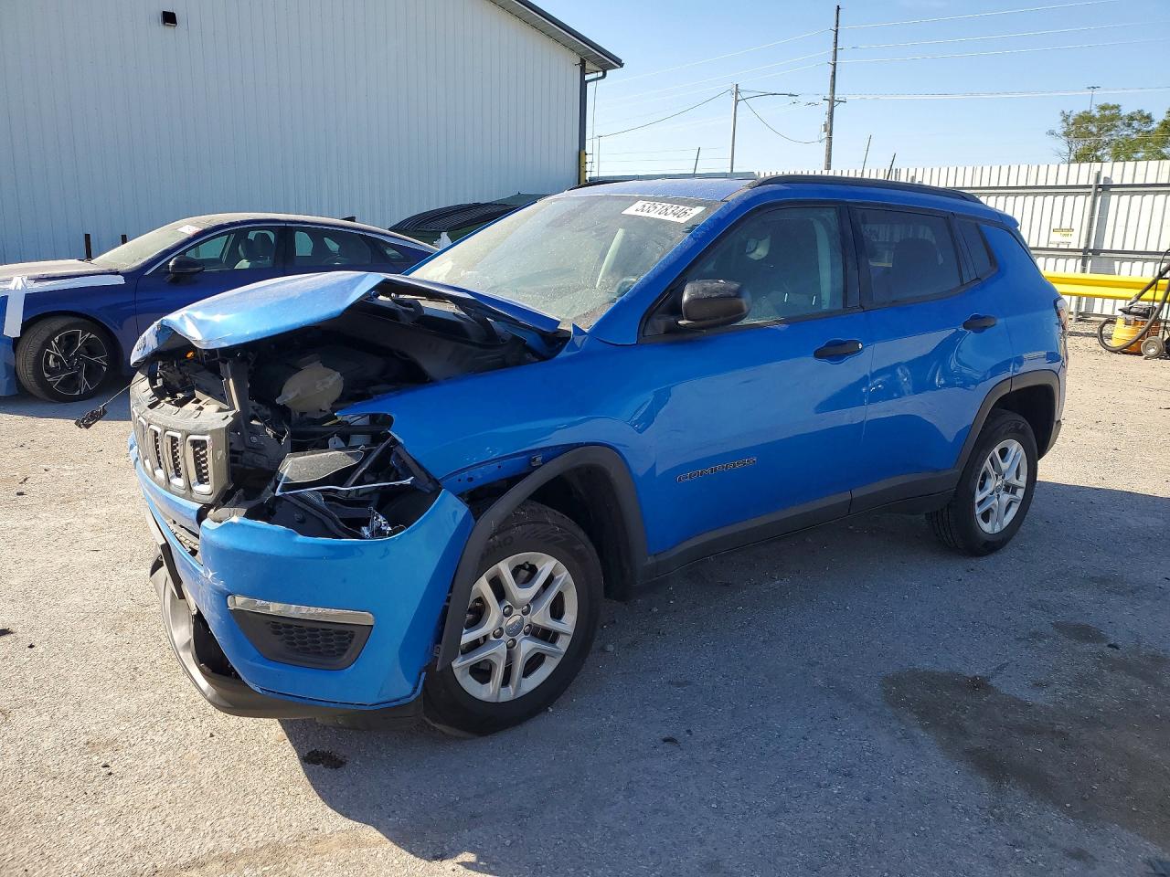 Salvage Jeep Compass Image