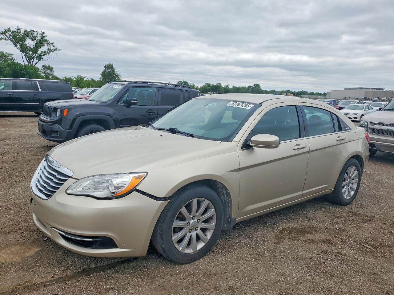 Salvage Chrysler 200 Image