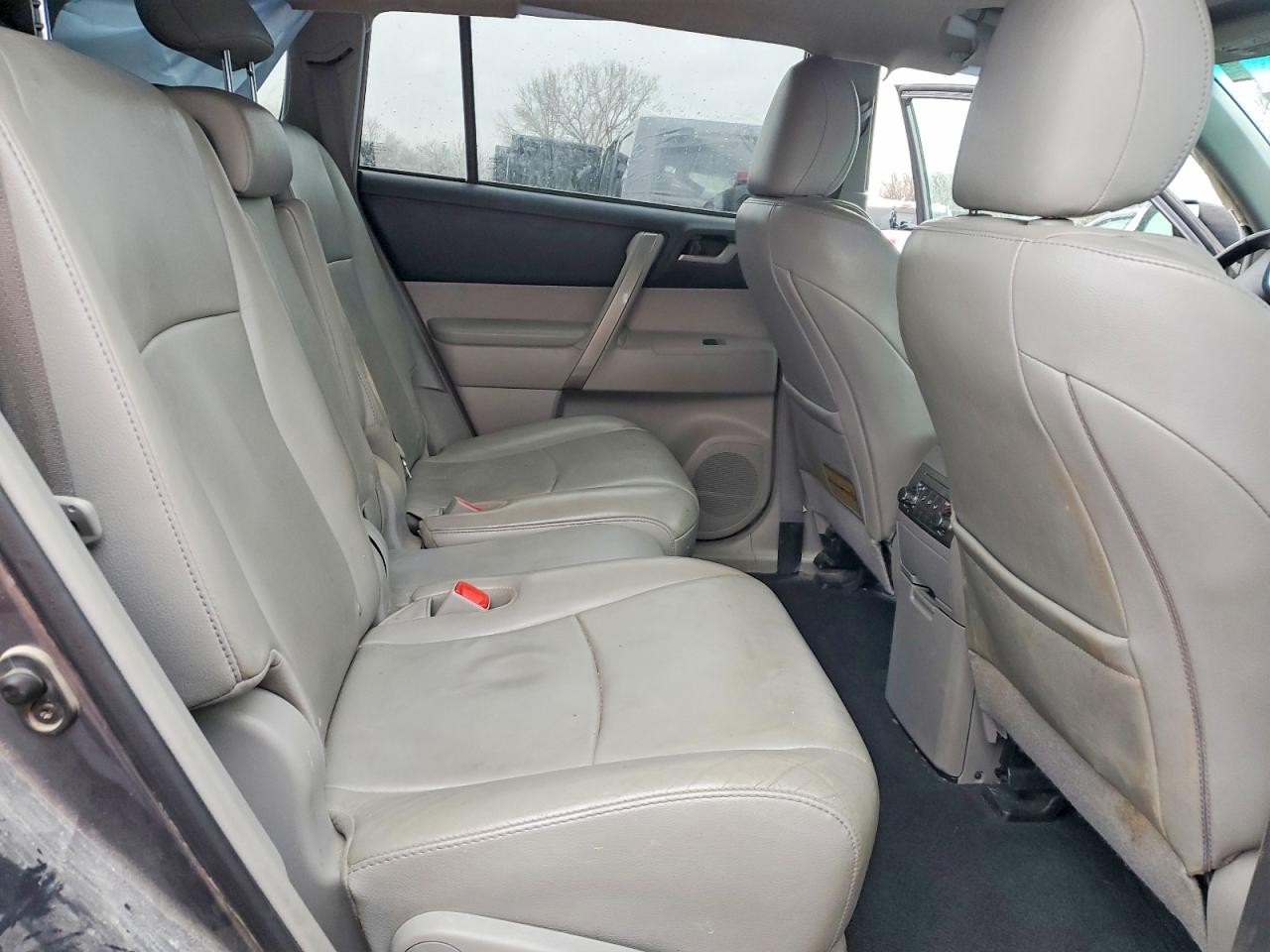 Toyota Highlander Base