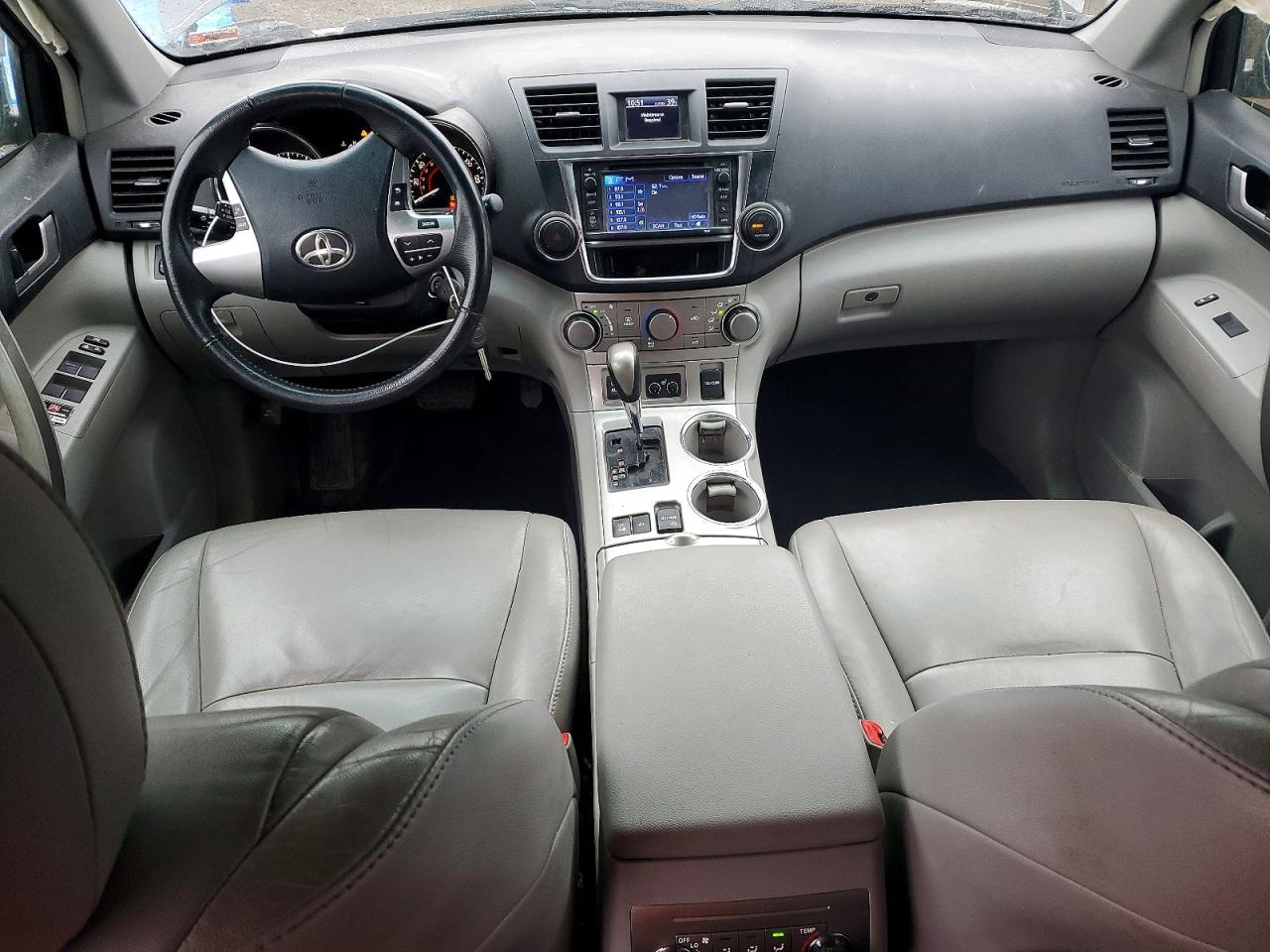 Toyota Highlander Base