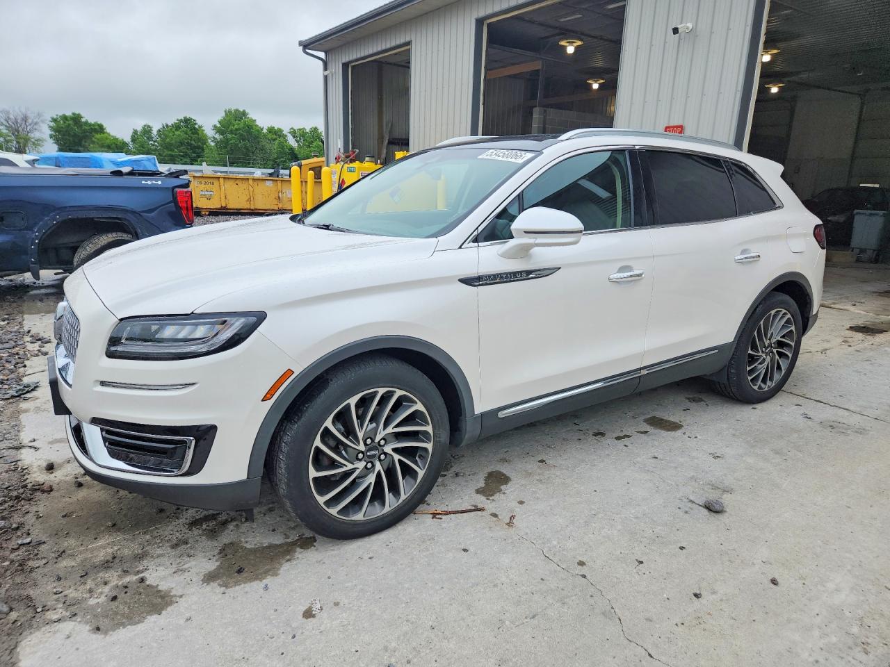 Salvage Lincoln Nautilus Image