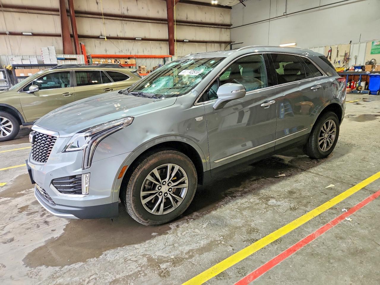 Salvage Cadillac XT5 Image