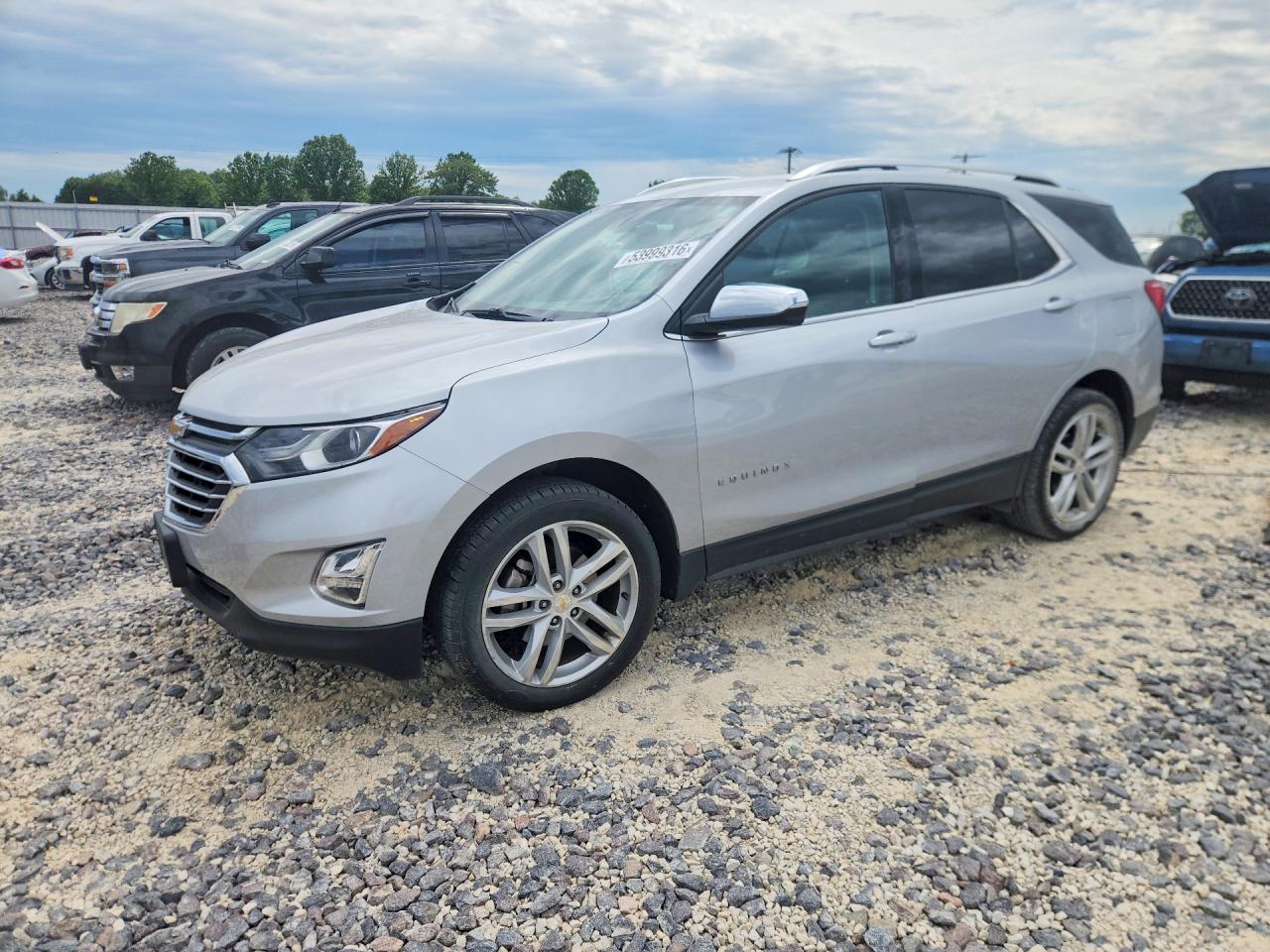 Salvage Chevrolet Equinox Image
