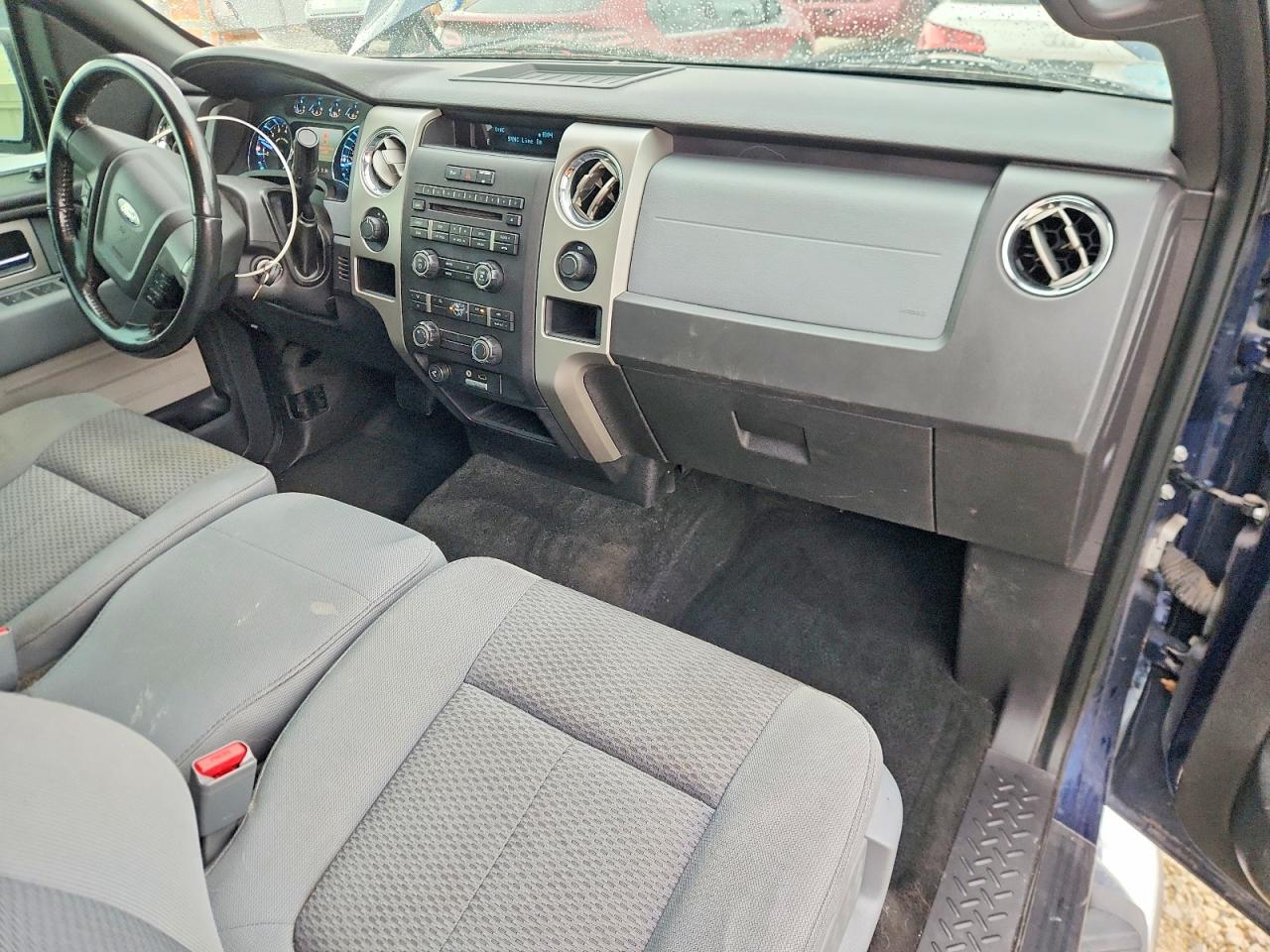 Ford F-150 Super Cab
