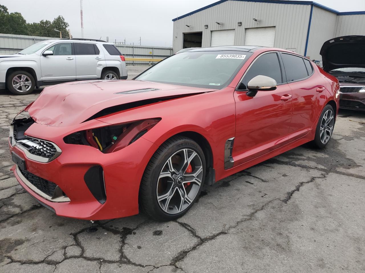 Salvage Kia Stinger Image