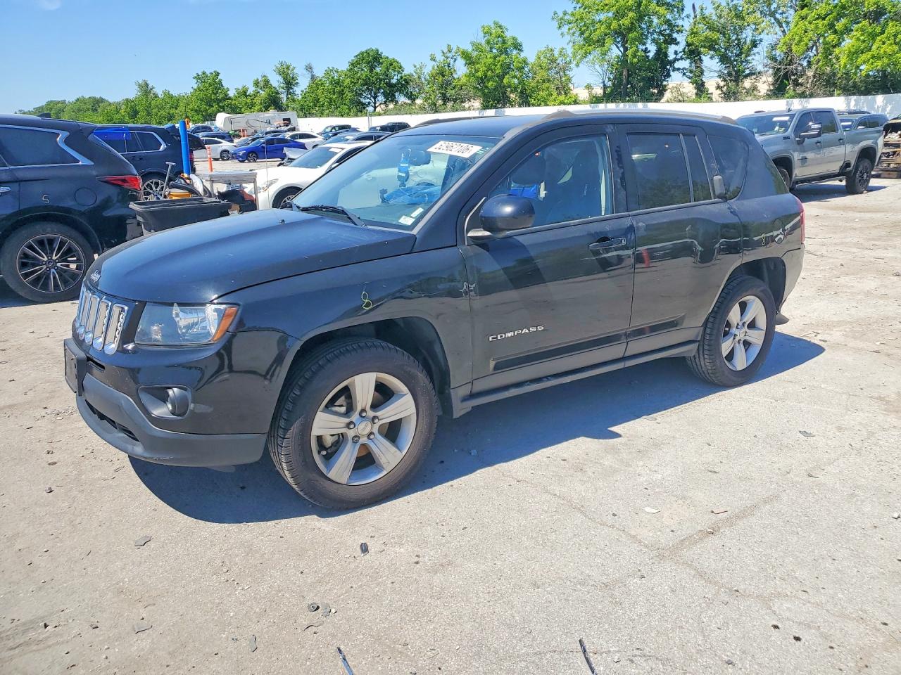 Salvage Jeep Compass Image