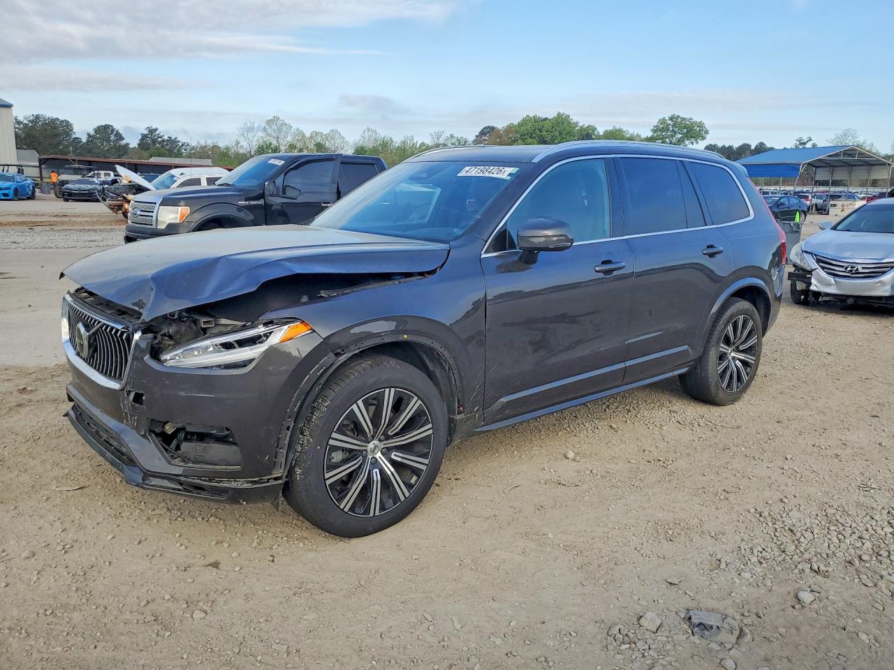 Salvage Volvo XC90 Image