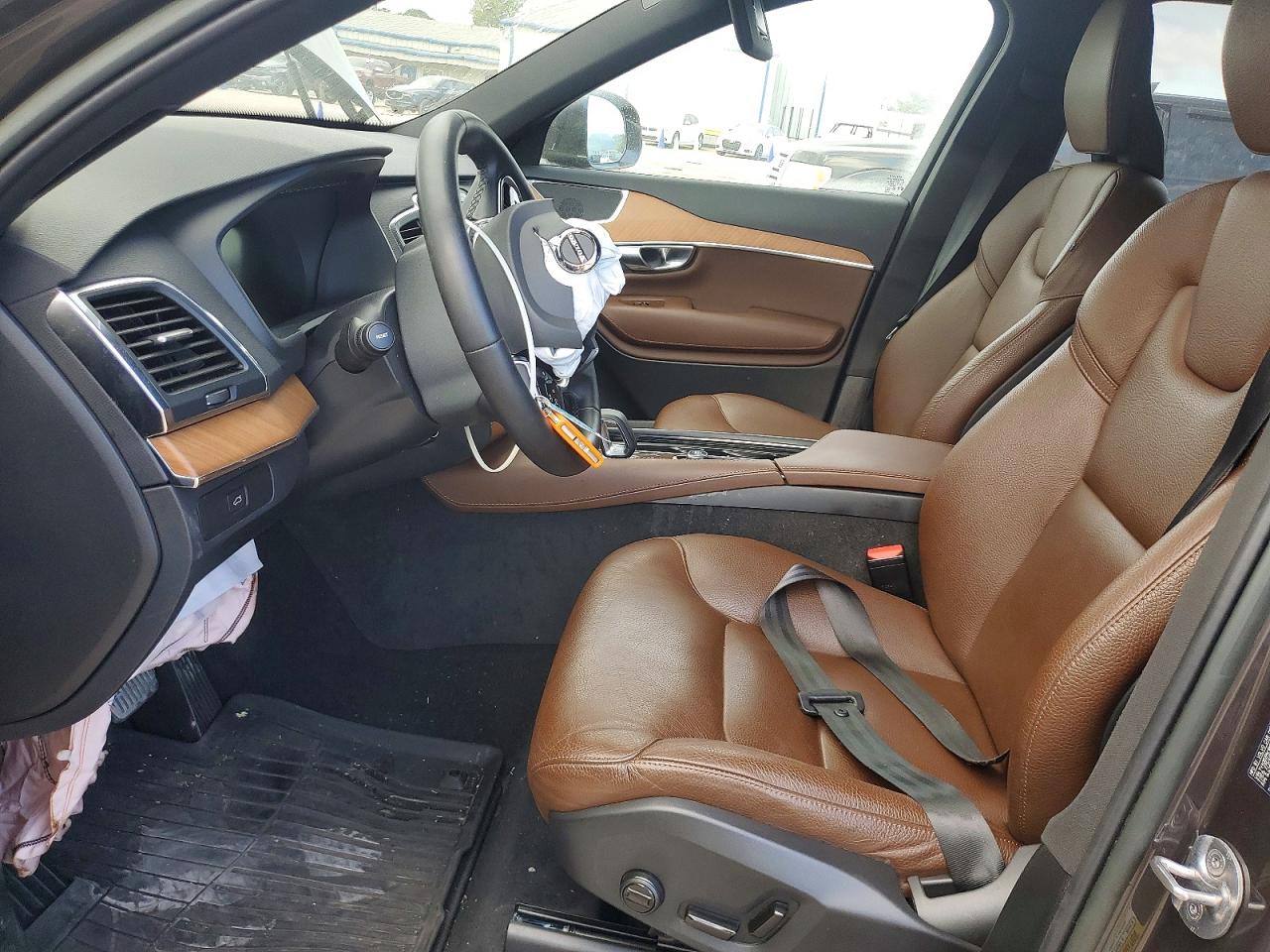 Volvo XC90 Core