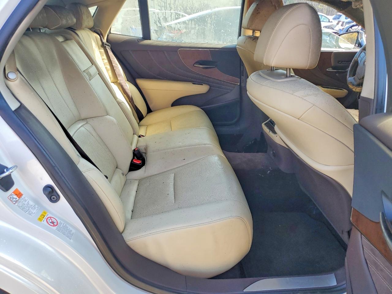 Lexus LS Base